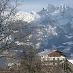 Hirondelle Hotel 2*